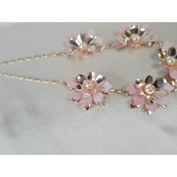INC Rose Gold Tone Pink Flower Pearl Statement Necklace - Picture 4 of 4